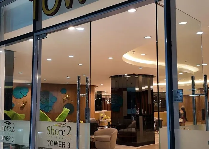 Pool View Near Naia, Smx Netflix, Wifi, Ps4 Apartment Manila