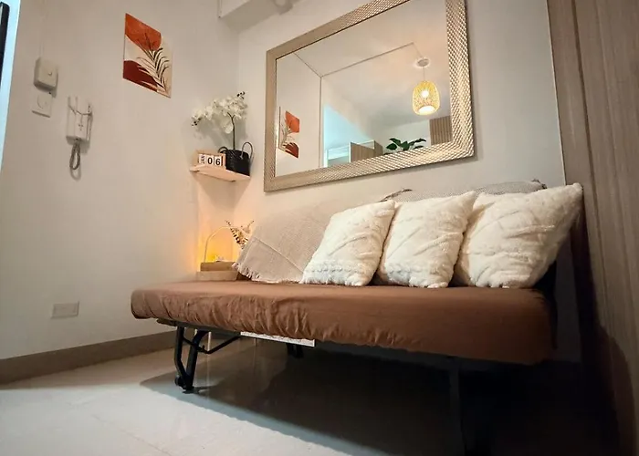 Pool View Near Naia, Smx Netflix, Wifi, Ps4 Apartment *