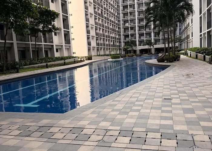 Apartment Pool View Near Naia, Smx Netflix, Wifi, Ps4 Manila
