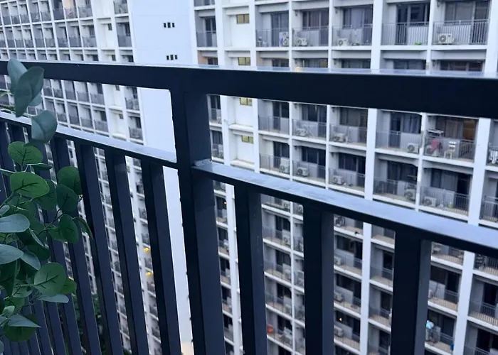 Pool View Near Naia, Smx Netflix, Wifi, Ps4 Manila