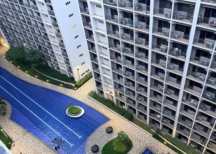 Pool View Near Naia, Smx Netflix, Wifi, Ps4 Apartment *